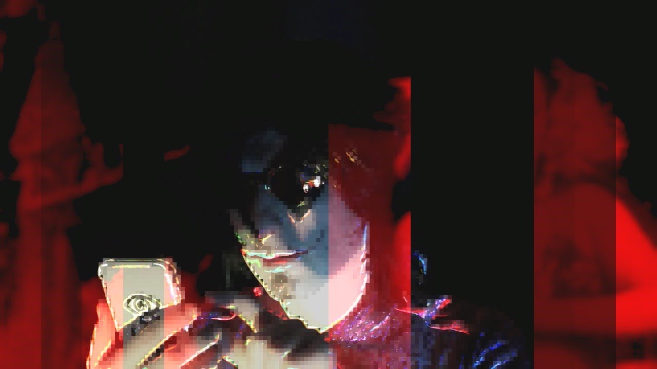 Mark Sheeky - Masculinity Two (Official Video) auf YouTube ansehen Mark Sheeky - Masculinity Two (Official Video) auf YouTube ansehen