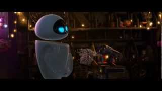 Wall-e and Eva bubble wrap scene screenshot 4