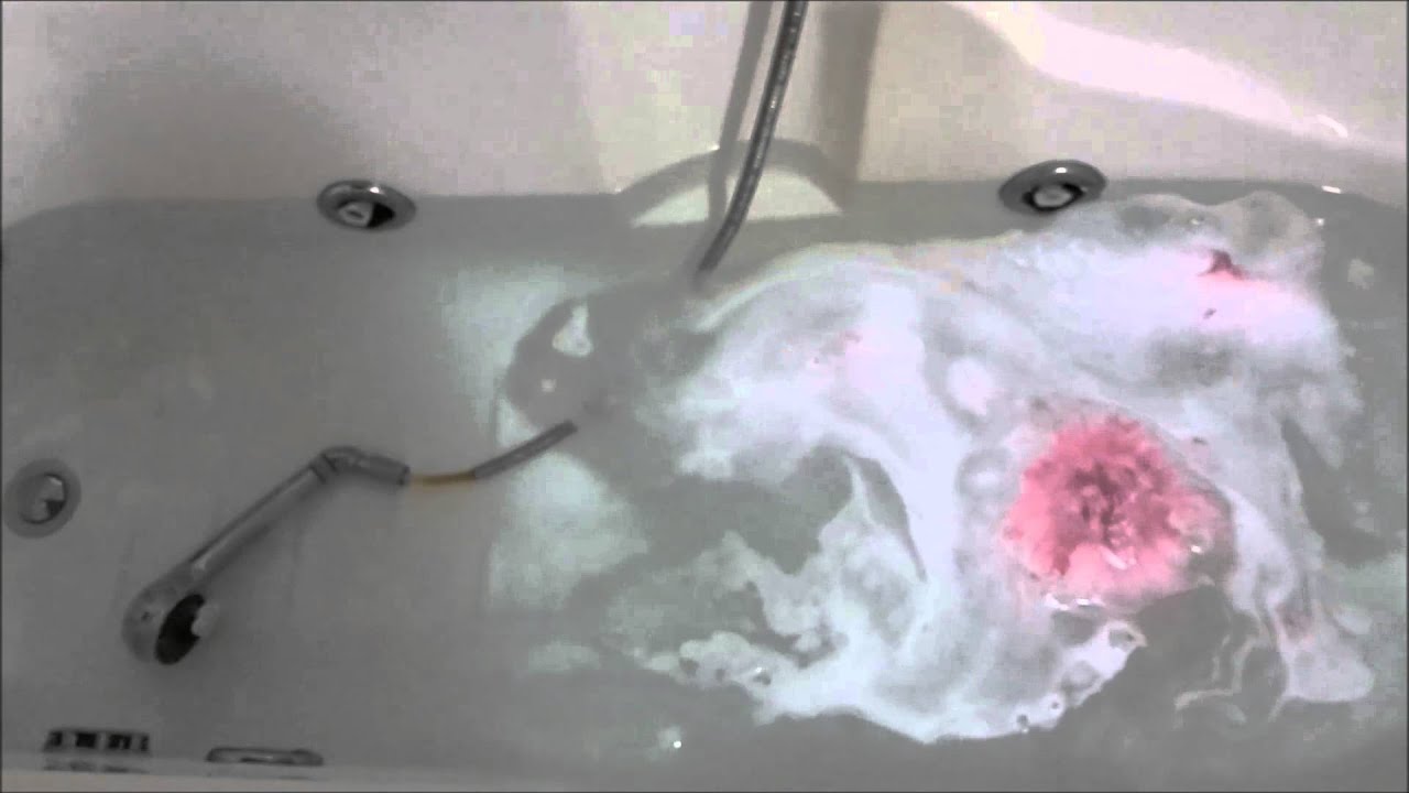 So white bomba da bagno lush youtube Bagno Blu creativo
