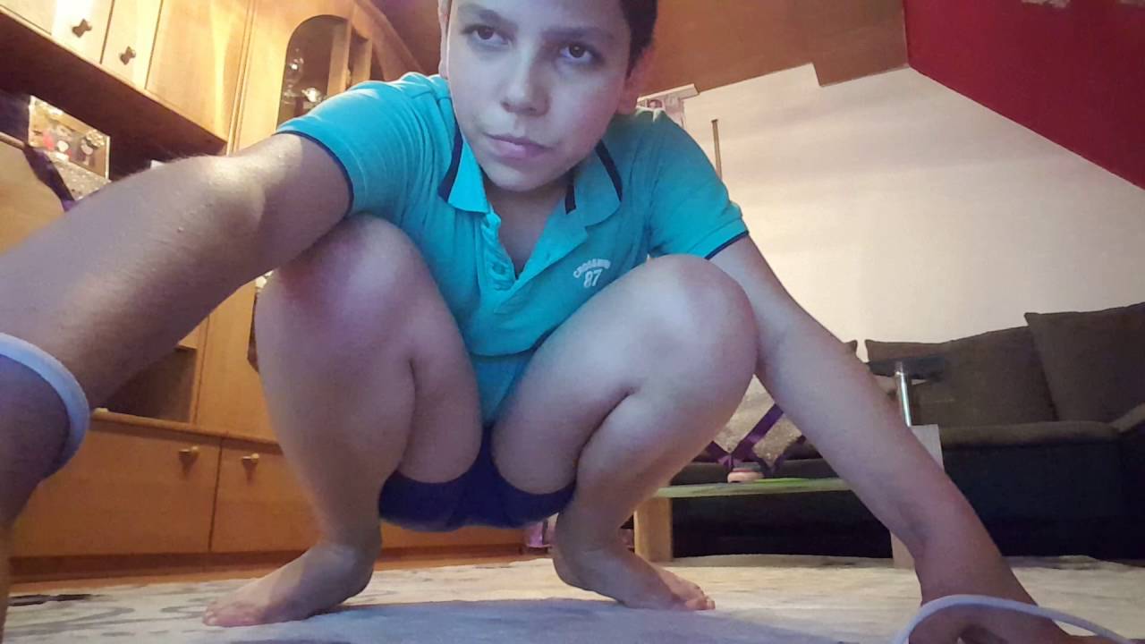 Spagat acma ile ilgili 6 isinma hareketi free fonts