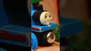Los peores diseños de mercancías de Thomas y sus Amigos #thomasandfriends #thomasysusamigos