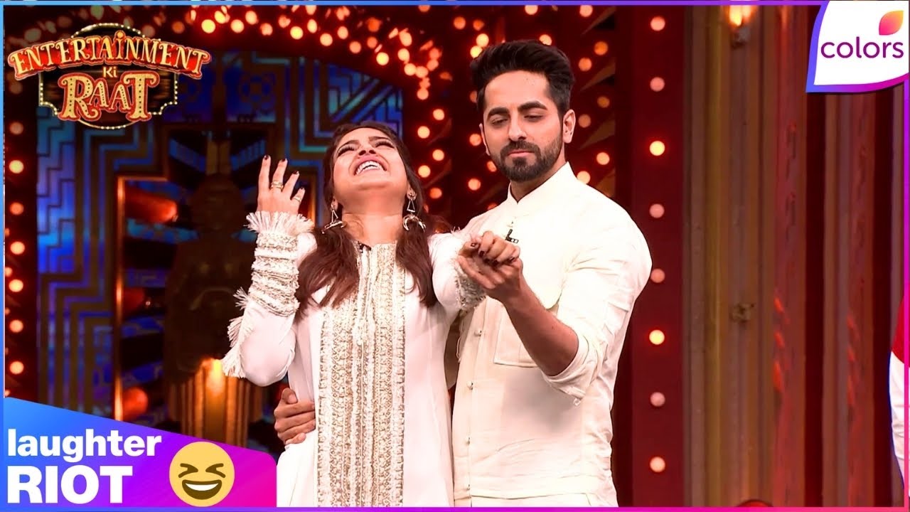 Entertainment Ki Raat | Ayushmaan Makes Everyone Laugh On Dev Anand's Mimicry | Colors TV