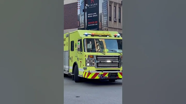 Chicago Squad 7 + Spare F105 (O’Hare rigs) leaving station 42 after cover assignment for Squad 1