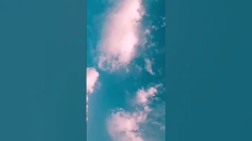 ف السما بشوفك لما الدنيا بيا تضيق 