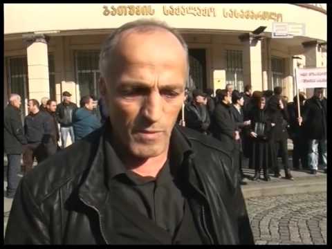 გარდაცვლილი პოლიციელის ოჯახის წევრები ბრალდებულის დასჯას ითხოვენ