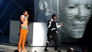 Video thumbnail of "Will.I.Am & Stromae - Papaoutai - Live Surprise @ Paris Bercy #WillPowerTour 16.12.2013 HD"