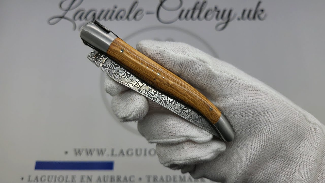 Laguiole Pocket Knife in Olivewood with Damascus Blade & Hand-Engraved Plates