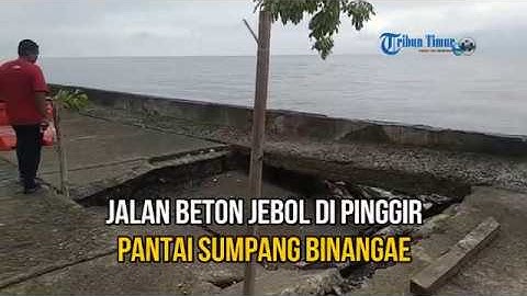 Jalan Beton Jebol di Pinggir Pantai Sumpang Binangae Barru
