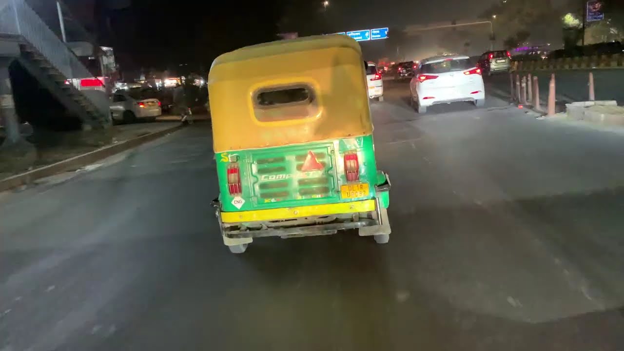 Vinobapuri Metro to Ashram Red Light 🚦 | 4K Bike Ride Delhi | PG DAV College Route (2026)