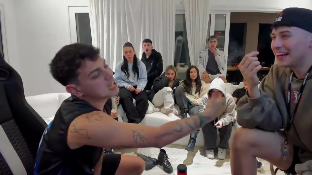 QUIEN ESTUVO CON ALGUIEN DE ESTA HABITACIÓN? | CLIPS DE TWITCH