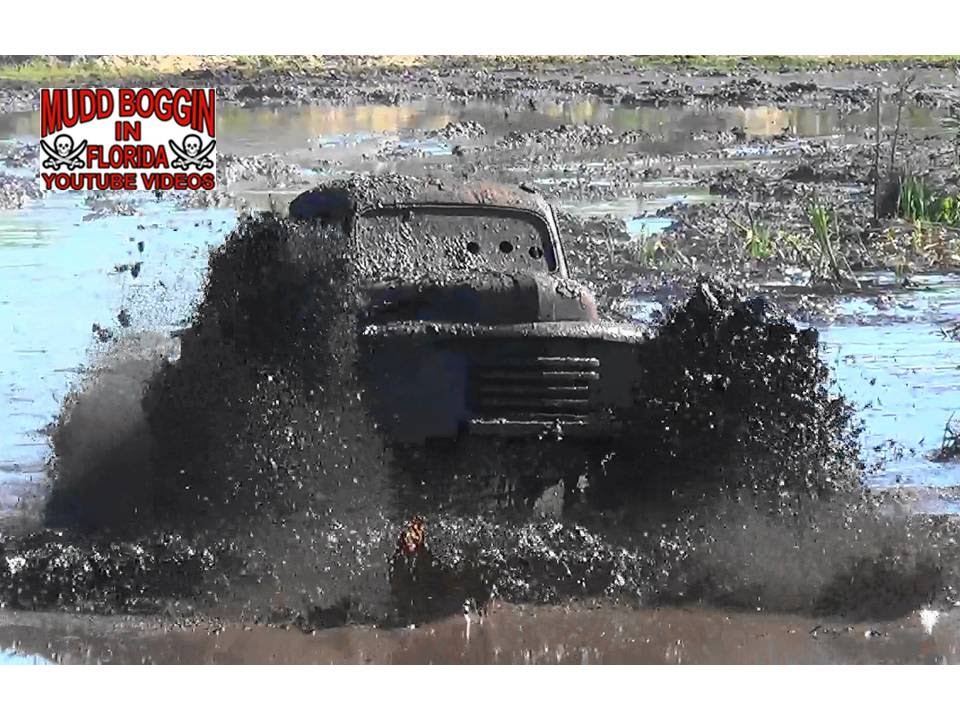 mud racing cars Tow-Mater Mega Truck......Throwin' Mud.