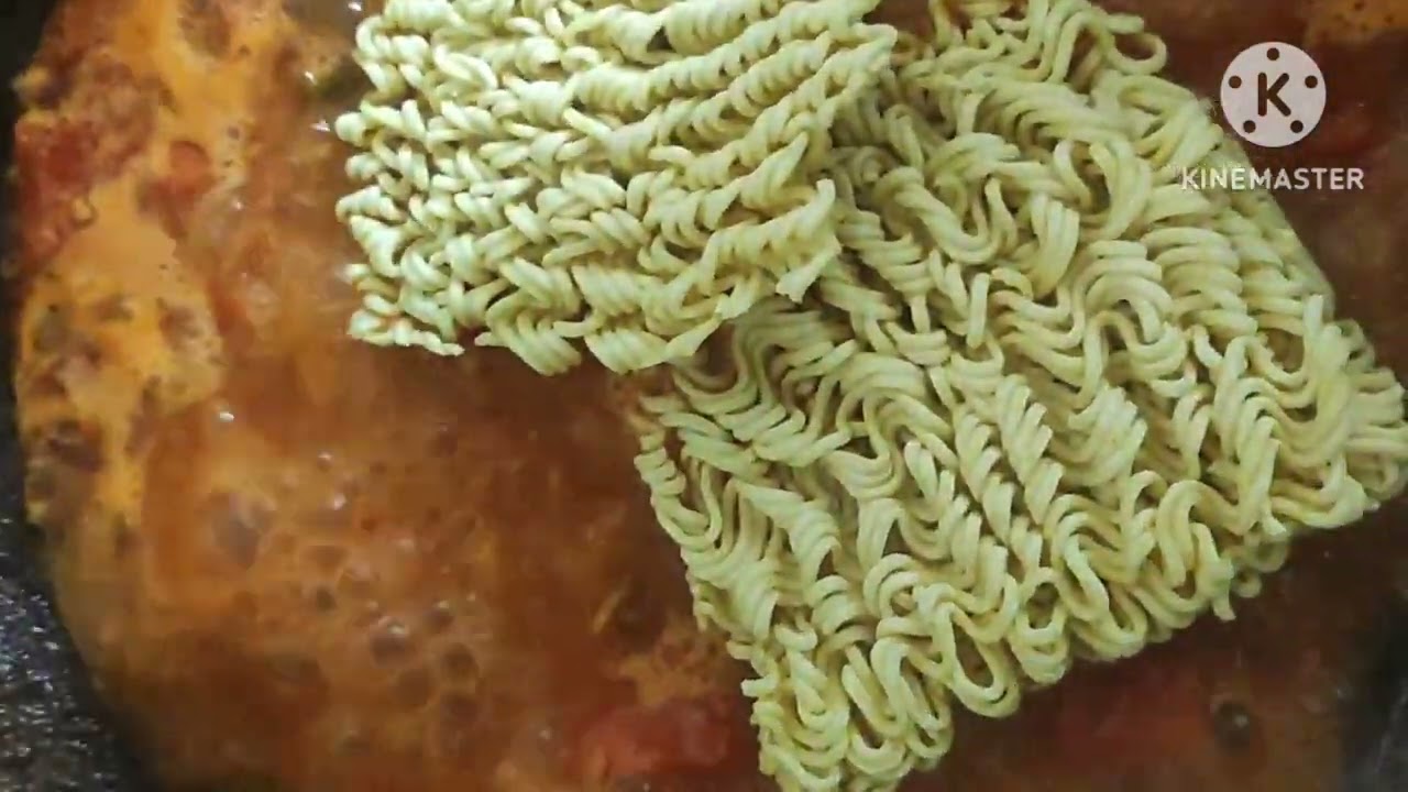 Maggi spicy 🥵🔥🥵 Garlic VS Chings Hot 🔥 Garlic maggi 😋🤤@arwithsairarahman 
