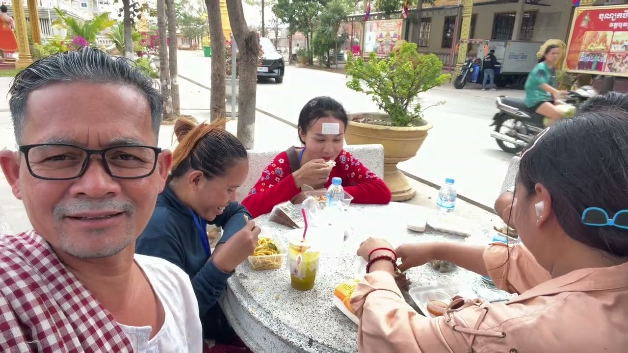 ហូបបាយបែបរោងចក្របងប្អូន