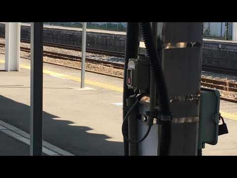 車掌が発車ベル押した！
