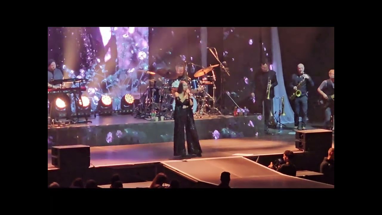 Kateřina Marie Tichá & Bandjeez - Čaruj (David Stypka Tribute) v O2 Universum 29.11.2025 