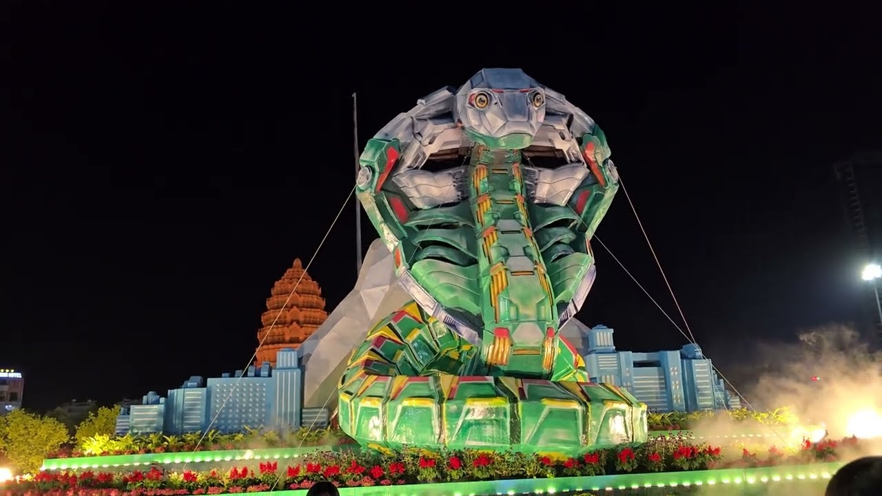 A walking tour to show Tet decorations in Quy Nhon city, Vietnam!