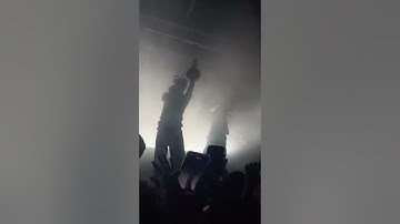 Ecco2k-Holdmedownlikegravity (live in SA 2022)