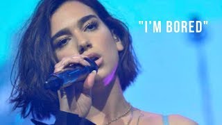 dua lipa having no stage presence for 1 minute