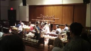 Bubaran Udan Mas, performed by the class of Music 1341