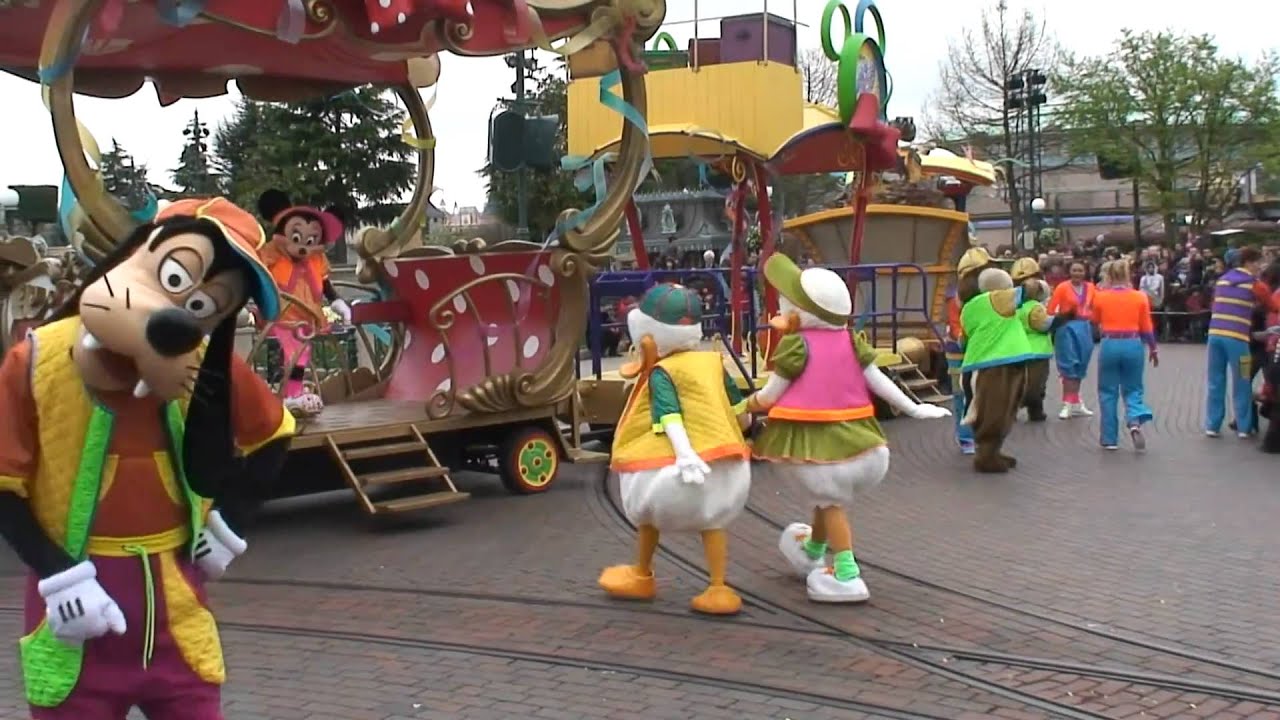 Disney Dance Express (HD) | Disneyland Paris