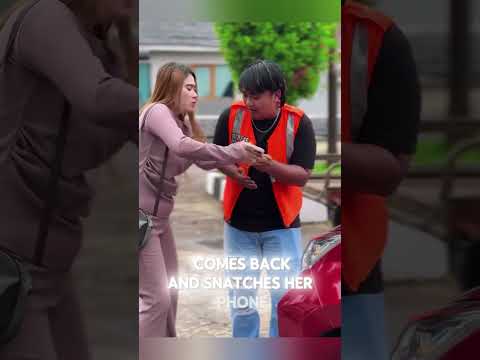 🤬💔He Stolen her phone 📱💸 But he was not a thief 🤬 #kindness #emotional #shortsfeed #trending