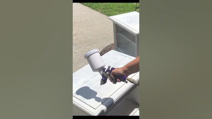 #short Furniture Flip- Vintage Nightstands Makeover