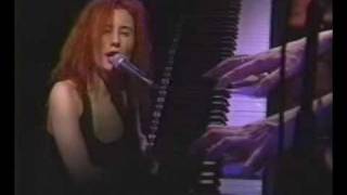 Tori Amos "Smells Like Teen Spirit" (1992) chords