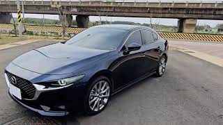 2022 ’’ Mazda 3 4D 20S Premium