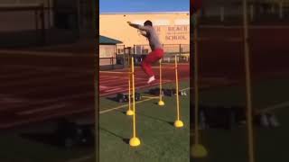 👇🏼👇🏼👇🏼 Lateral hurdle jump level🤪 📹Video by 🔥 ⠀ #tracknation #foreverfaster #100m #200m