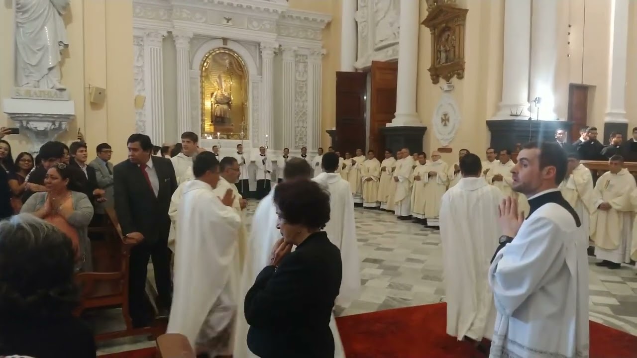 Camino Neocatecumenal - Escuchad Islas Lejanas - Catedral de Arequipa
