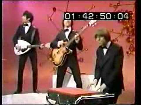 The Standells - Dirty Water / Why Pick On Me