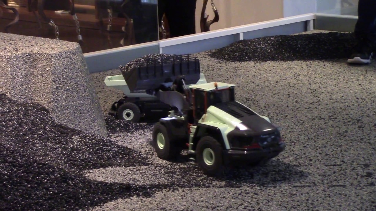 Volvo Electric Site Working Model - YouTube