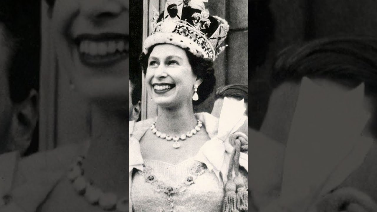 Pictures of queen Elizabeth ii wearing a crown👑🇬🇧