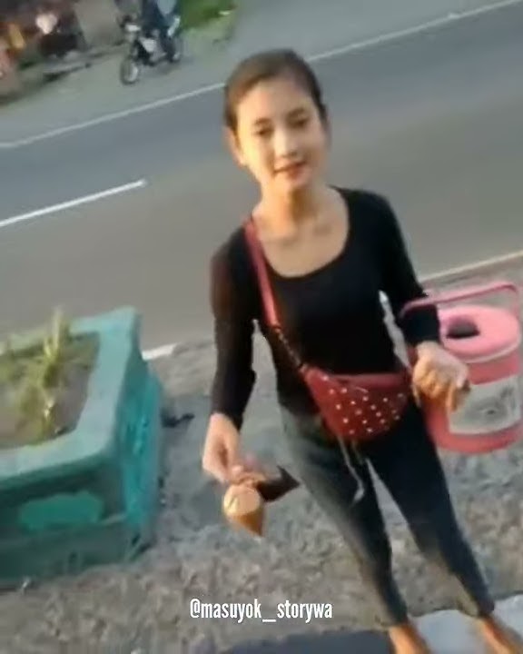 Cewek Cantik Viral Penjual kopi Di jalan Raya