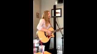 Famous Living In The Moment (Jason Mraz) - Madeleine Snyder Net Worth