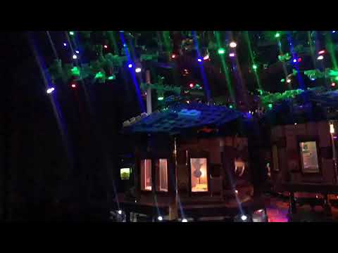 Lego Spiderman Brick Building Treehouse Superhero Animation. 