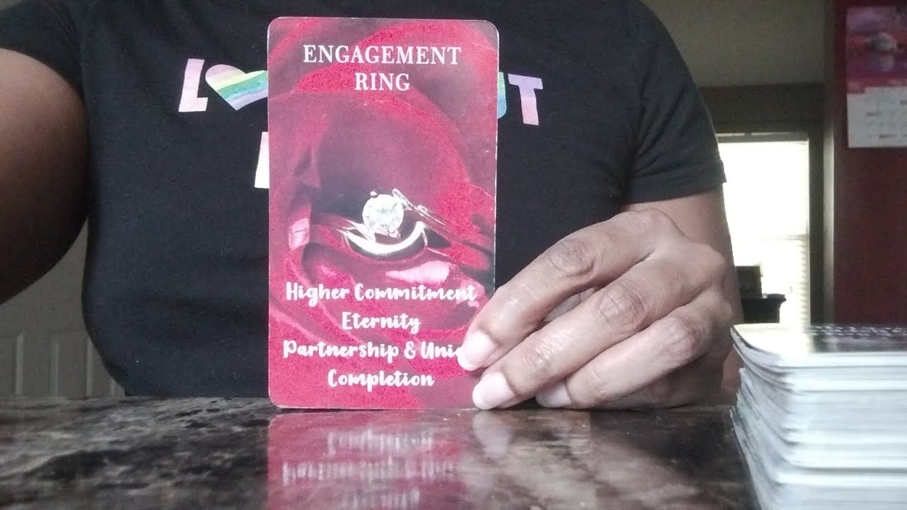 Кто-то хочет, чтобы вы взяли его фамилию... этот человек готов сообщить всему миру, что вы его