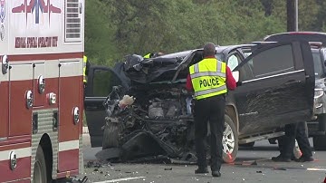 1 killed in accident on Loop 1604 access road on far West Side, police say