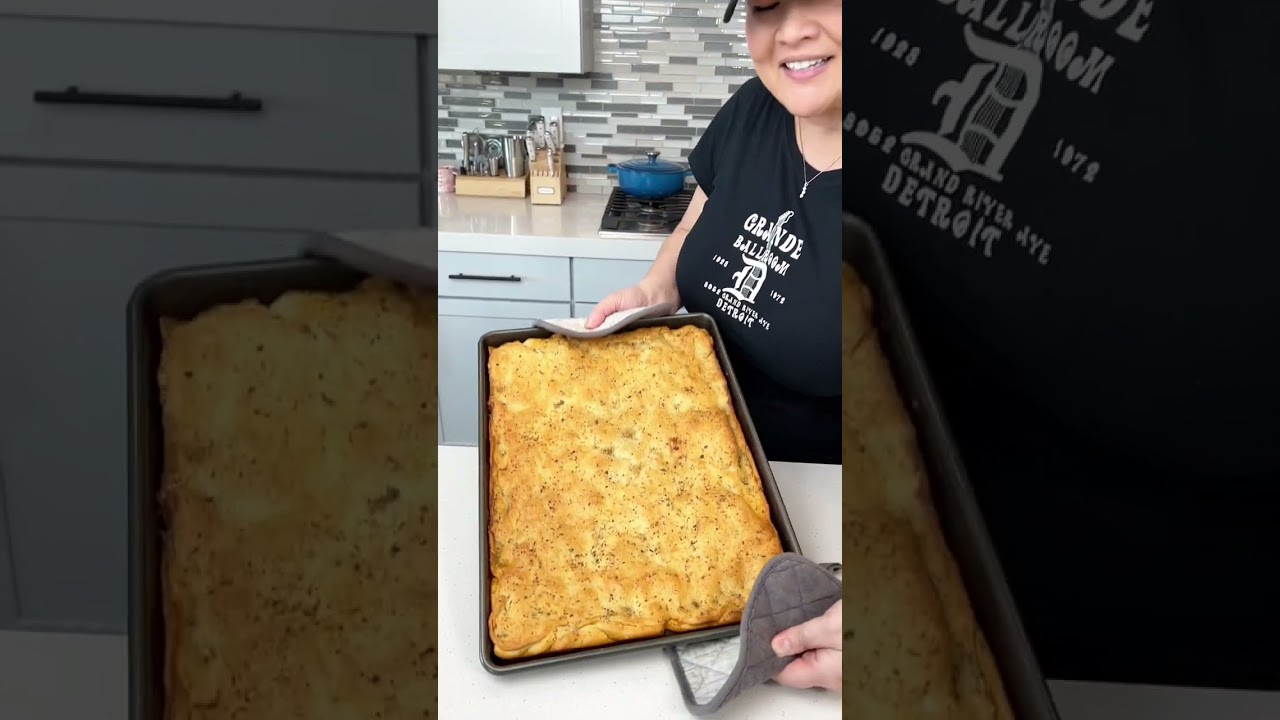 How to Make an Easy Upside Down Stuffed Pizza