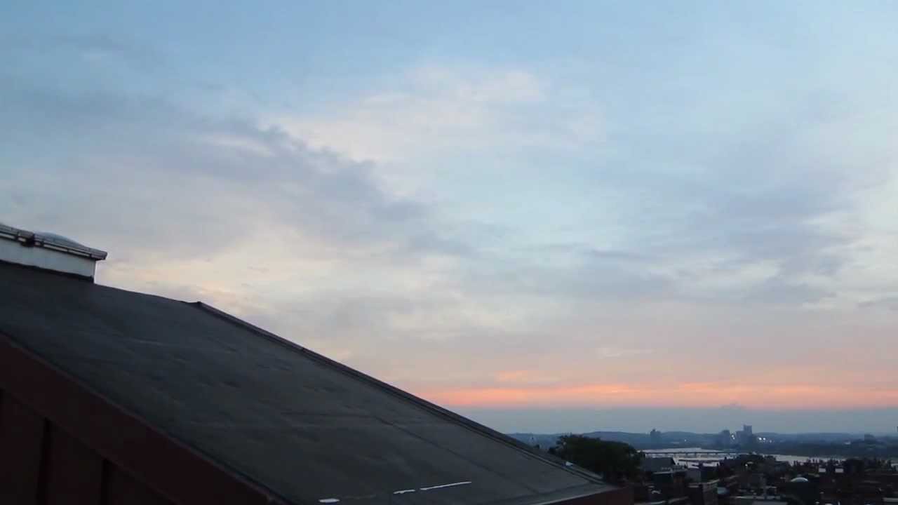 F15 FIGHTER JETS, FLY OVER BOSTON, JULY 4TH 2012, MILITARY FLY BY.mov