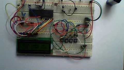 PIC Microcontroller basic project - Light detector