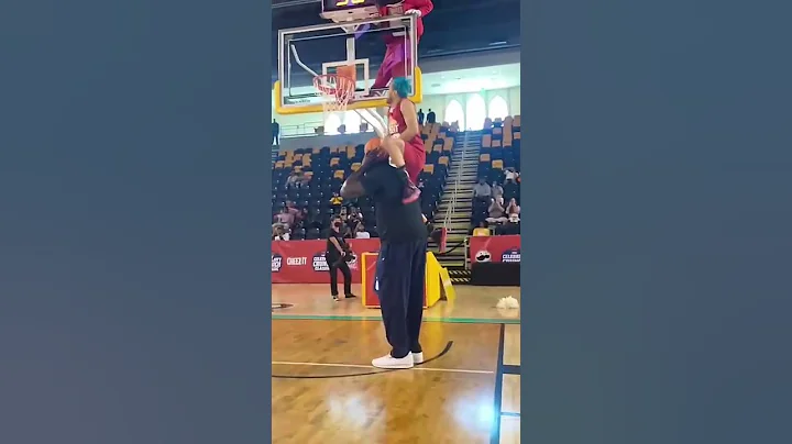 I dunked over SHAQ - DayDayNews