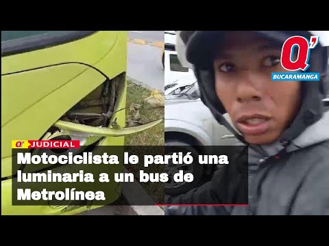 Intolerancia en video: Motociclista le partió una luminaria a un bus de Metrolínea