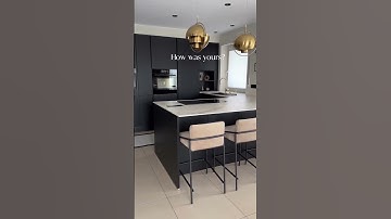 This view!😍 #kitcheninspo #kitchendesign #kitchencabinets #kitcheninspiration #newconstruction