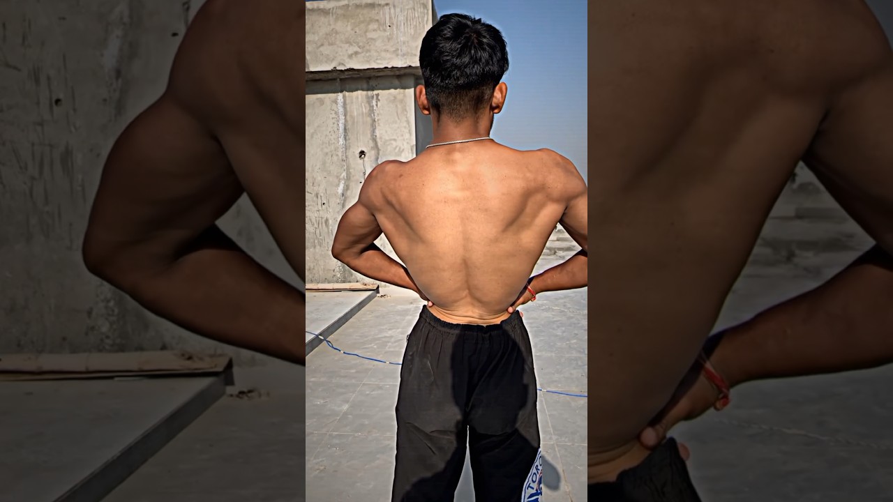 Snake flex back🏋️‍♀️💪