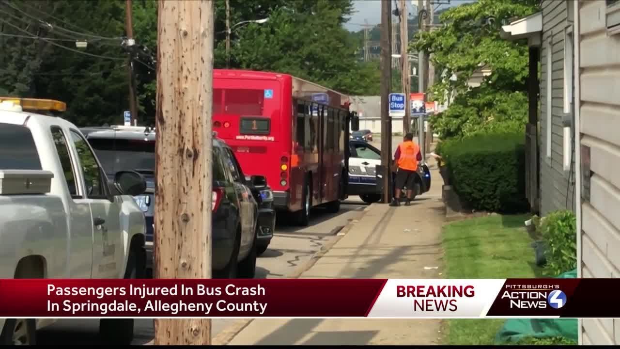 Passengers injured in bus crash in Springdale