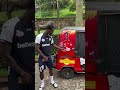 MCHEZAJI WA SIMBA SC OURA AVUTIWA NA BAJAJI ILIYOBADIKA STIKA YENYE PICHA YAKE MWANZA MCHEZAJI WA SIMBA SC OURA AVUTIWA NA BAJAJI ILIYOBADIKA STIKA YENYE PICHA YAKE MWANZA