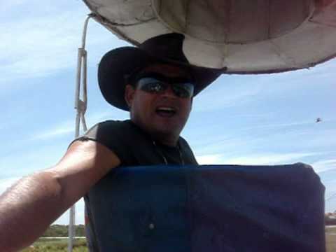 Pepe Sings A Song About Che Guevera