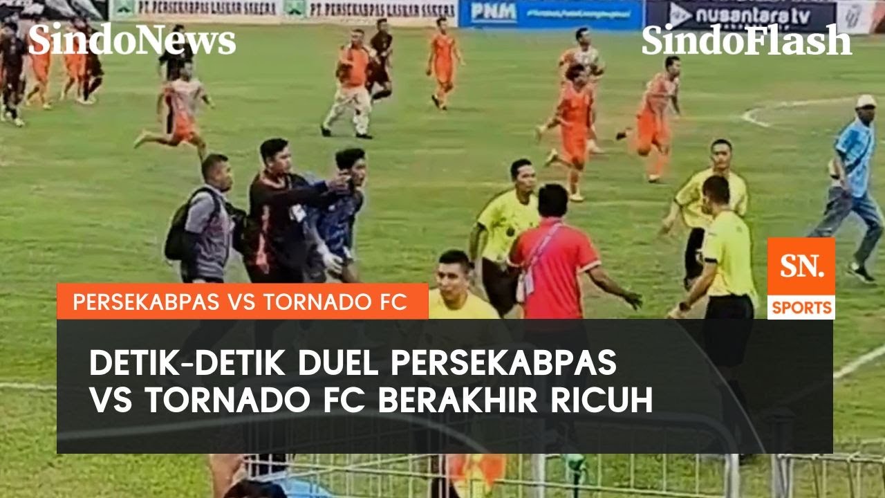 Kalah di Kandang, Suporter Persekabpas Serang Wasit dan Pemain Tornado FC | Sindo Flash