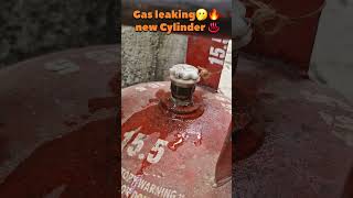 gas leaking in cylinder #gas #gascylinder #leaking #shortsviral #youtubeshorts #viralvideo #ytshorts
